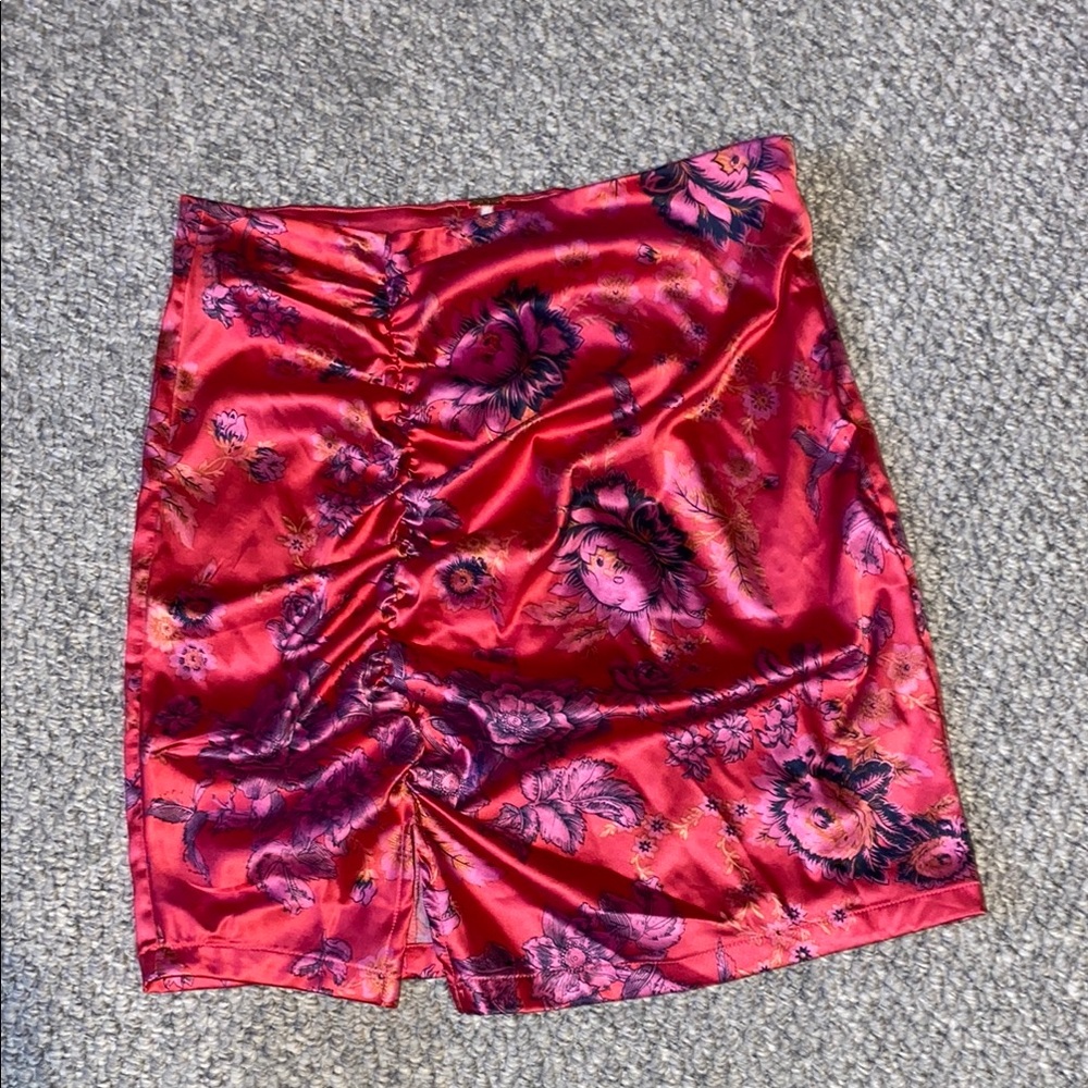 Free People Floral Hot Pink Mini Skirt Silk-Feel Polyester Blend Sz 2